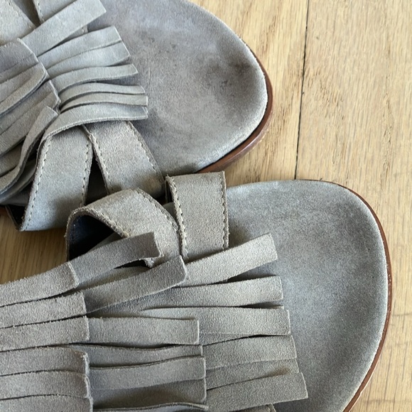 Laura Bellariva Italy tan suede fringe sandals 41 - Picture 5 of 6